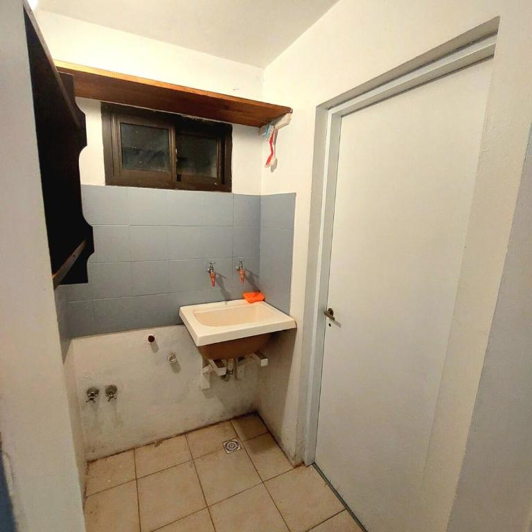 Escapada tranquila en Gesell Norte Depto en Zona Golf - Two-Bedroom Apartment - 5