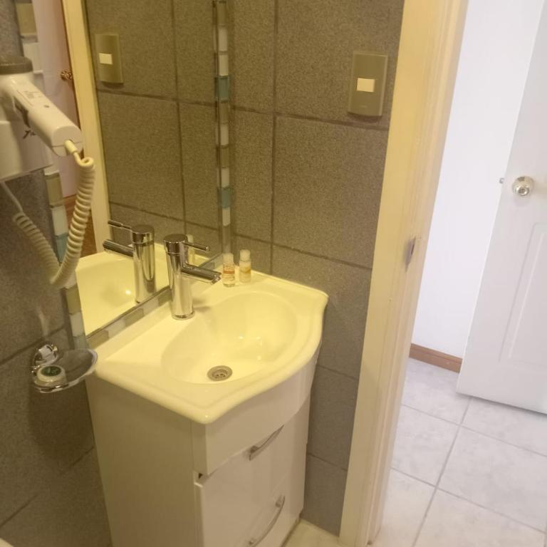 Hostal Doble E Patagonia - Single Room - 4