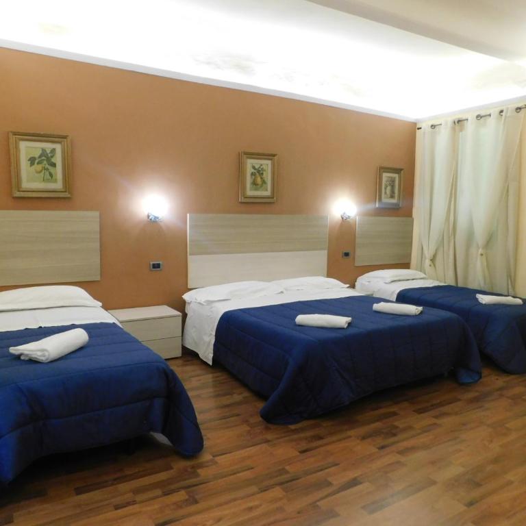 PICCOLO HOTEL Nel Centro Storico di Firenze - Camera Familiare Standard - 2