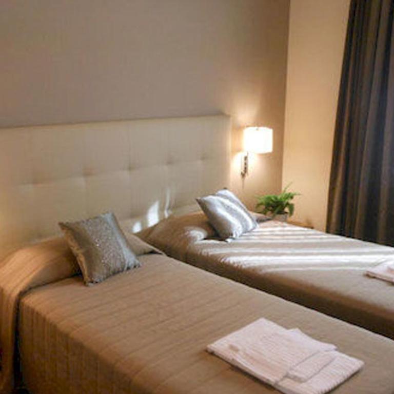 Hotel Desiderio - Camera Doppia con Letti Singoli - 2
