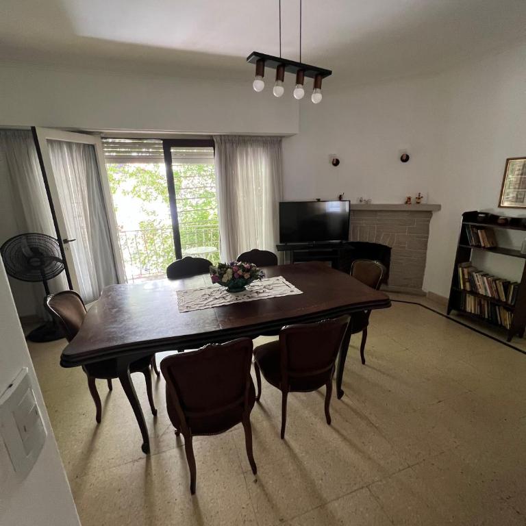 Check and Home - Casa Libertad - 6 Huéspedes con Balcon a la Calle - Three-Bedroom Apartment with Balcony - 14