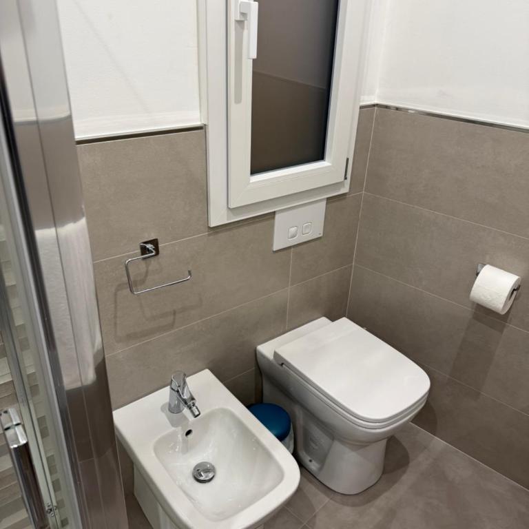 Casa Leo - Double or Twin Room with Private Bathroom - 6