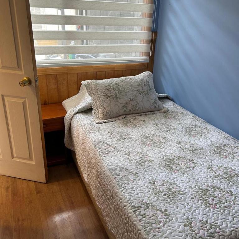 family home - Five-Bedroom House - 11
