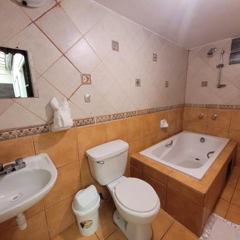 HOTEL HUAYNAPATA Pardo - Apartment - 2