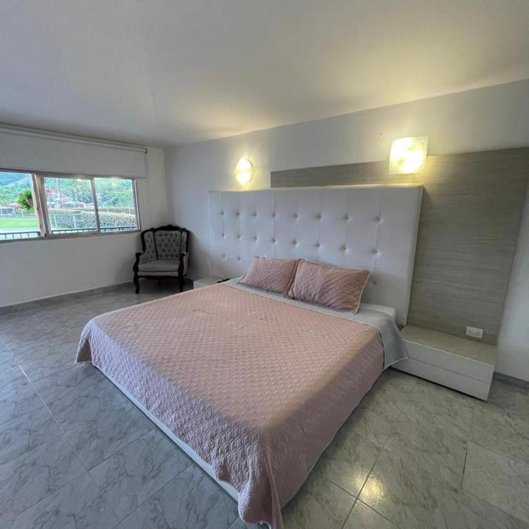 Hotel Campestre El Cortijo - Suite Deluxe con cama extragrande - 2
