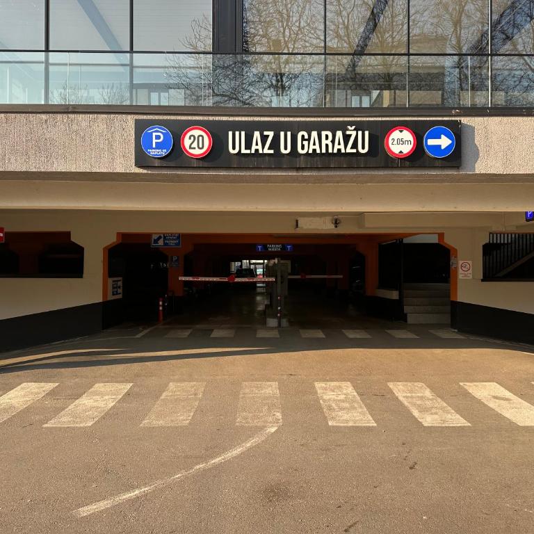 Avenija One apartman Sarajevo - Free garage - Two-Bedroom Apartment with Balcony - 13