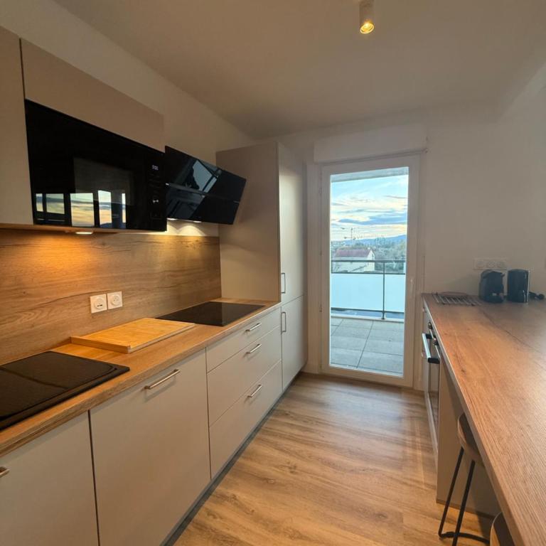 Vue & terrasse Appartement lumineux Fréjus - One-Bedroom Apartment - 5