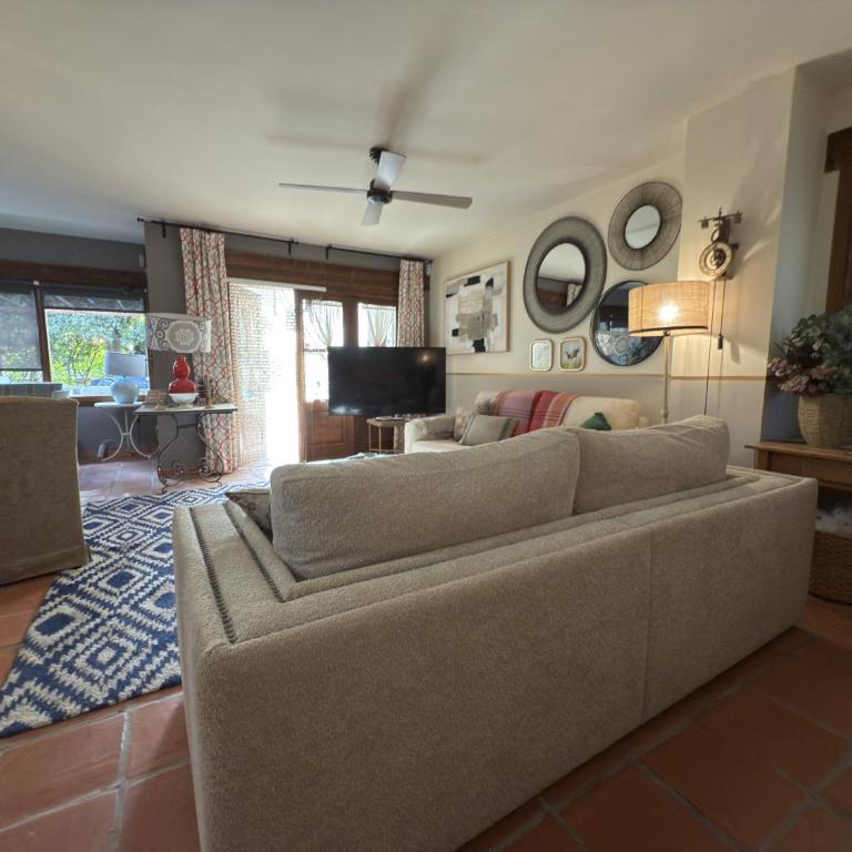 Hotel Boutique Barosse Jaca - Apartamento Superior de 2 dormitorios - 11