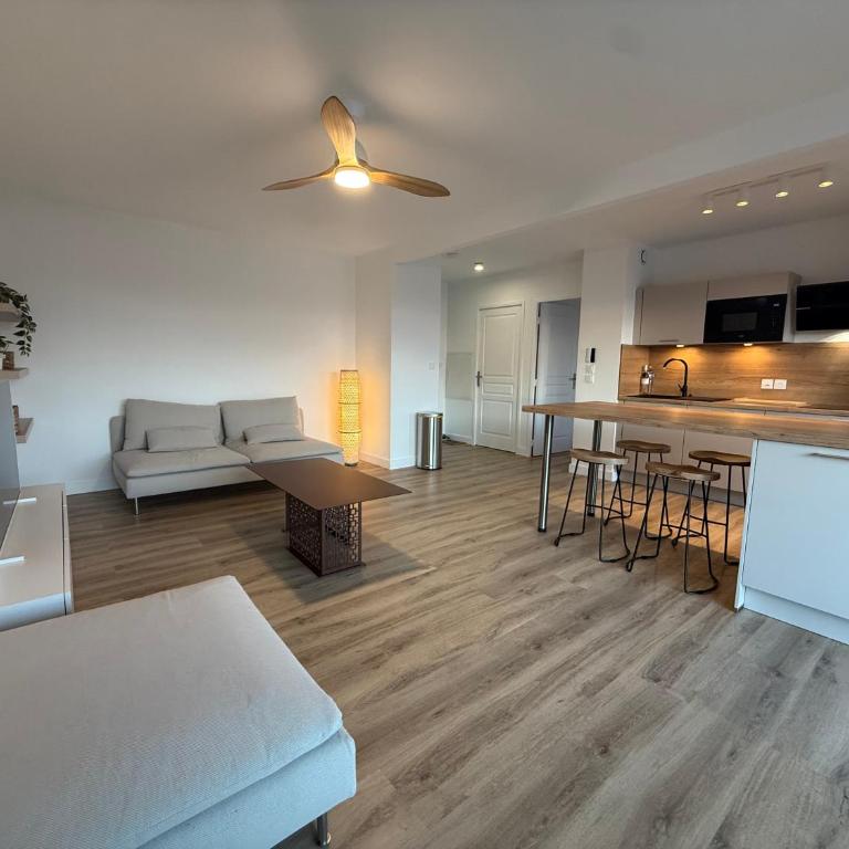 Vue & terrasse Appartement lumineux Fréjus - One-Bedroom Apartment - 16