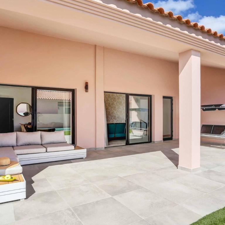 Villa Picasso Caleta - Three-Bedroom Villa - 3