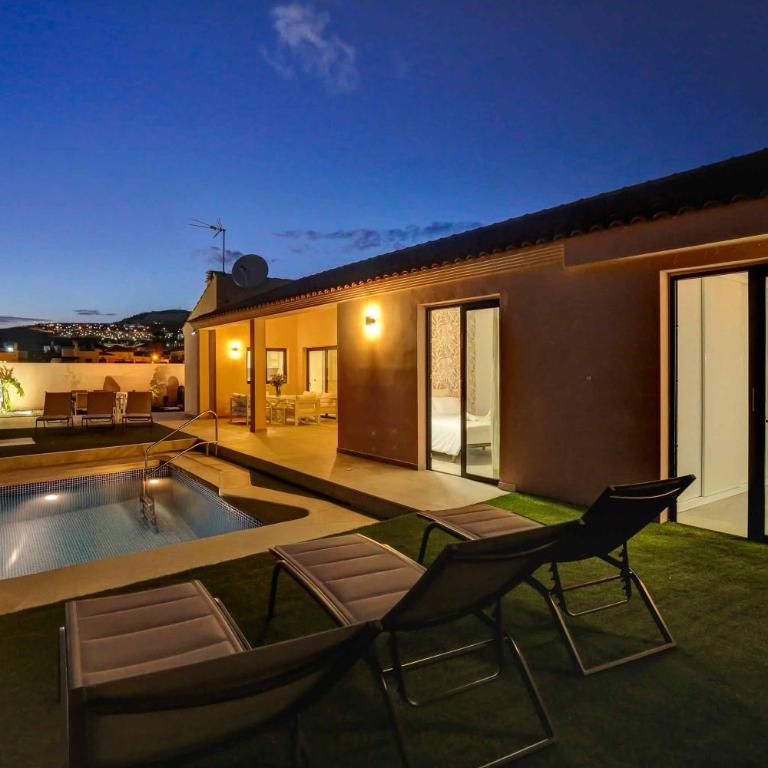 Villa Picasso Caleta - Three-Bedroom Villa - 8
