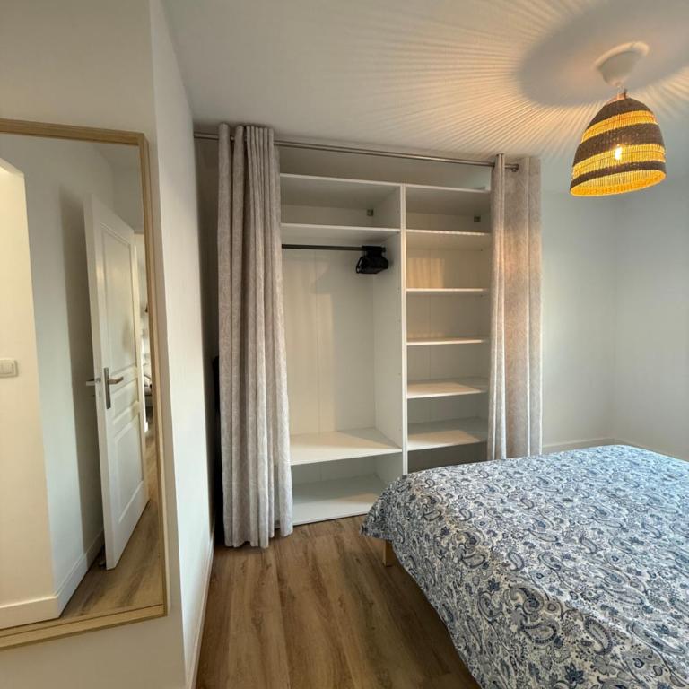 Vue & terrasse Appartement lumineux Fréjus - One-Bedroom Apartment - 36