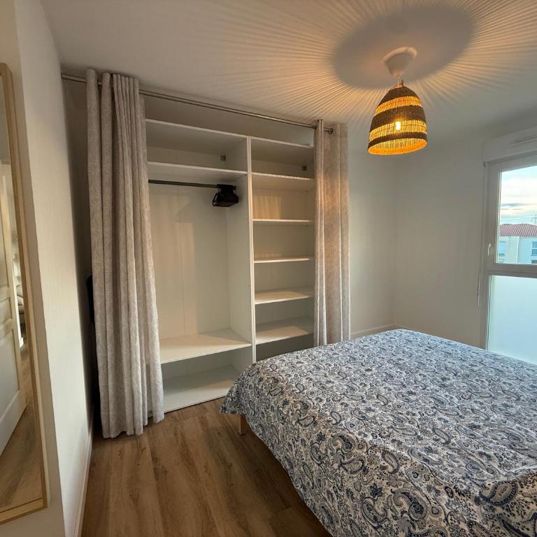 Vue & terrasse Appartement lumineux Fréjus - One-Bedroom Apartment - 40