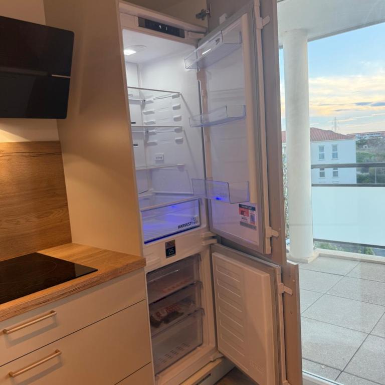 Vue & terrasse Appartement lumineux Fréjus - One-Bedroom Apartment - 54