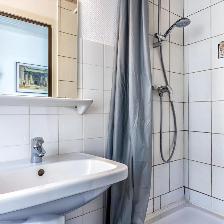 Hôtel Saint Maurice - Chambre Double Économique - 4