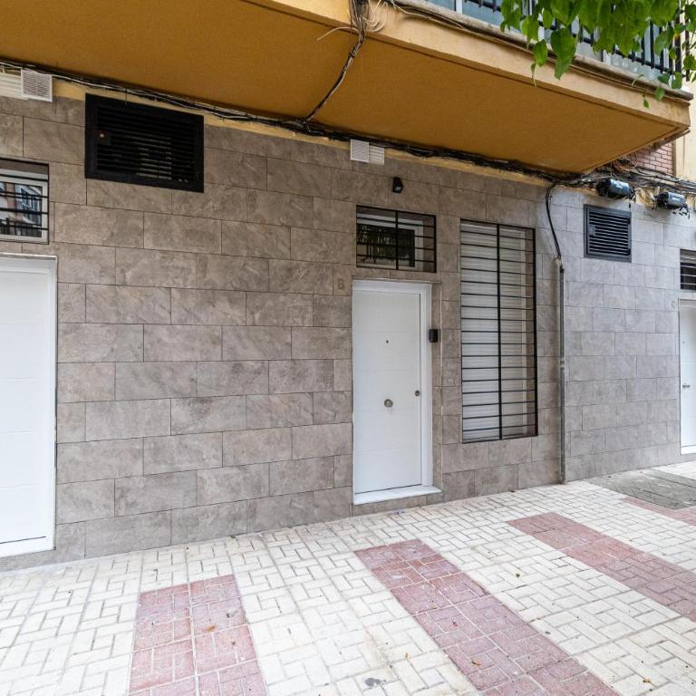 Cosy studio near AVE station - Apartamento - 25