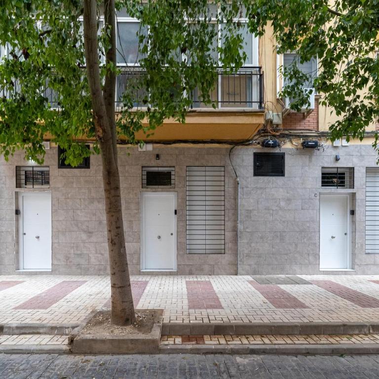 Cosy studio near AVE station - Apartamento - 17
