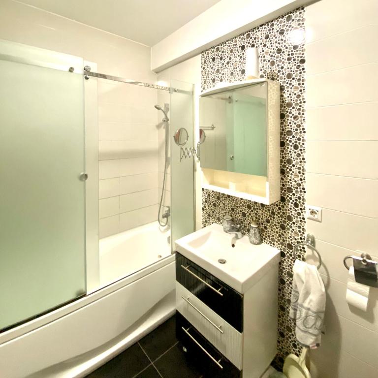 Banjaluka - Apartman sa 2 Spavaće Sobe - 1