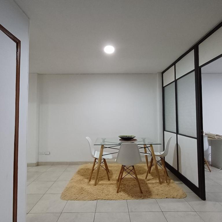 Apartamento Con Vista Hacia La Avenida Santander Y La Ciudad - Apartamento de 3 dormitorios - 4