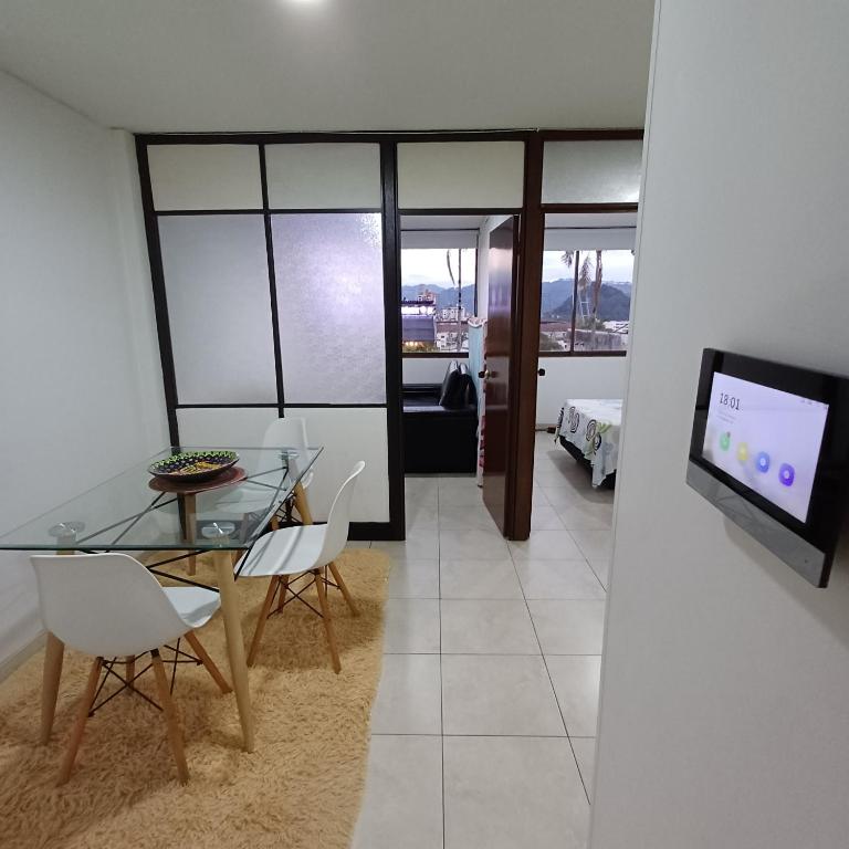 Apartamento Con Vista Hacia La Avenida Santander Y La Ciudad - Apartamento de 3 dormitorios - 5