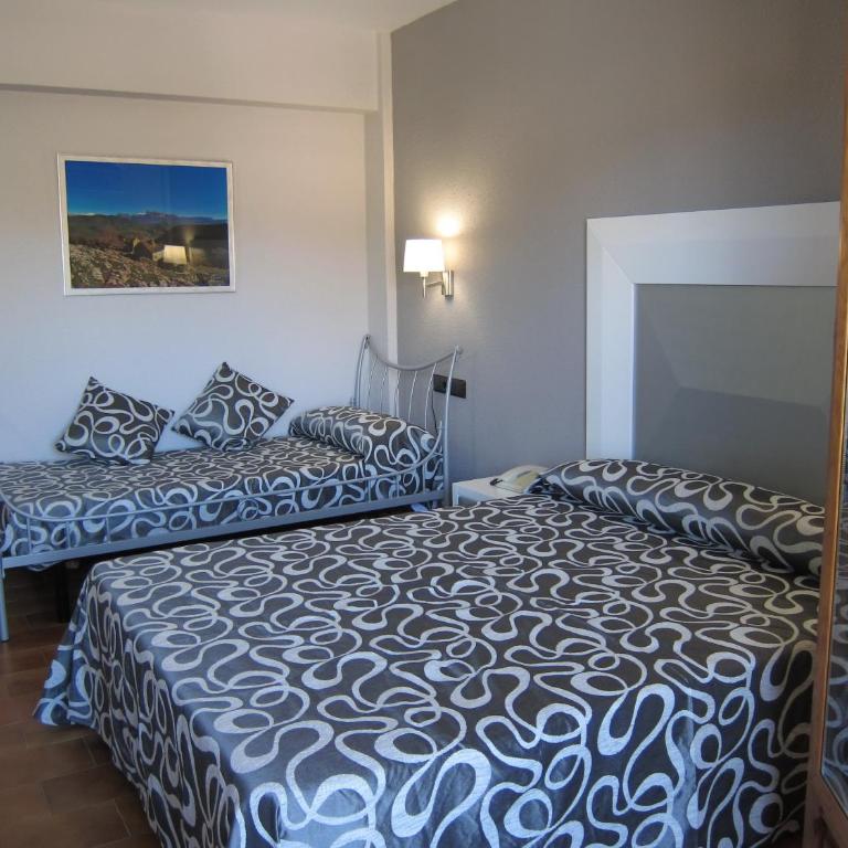 Hotel Meson de L’Ainsa - Habitación Triple con terraza - 20