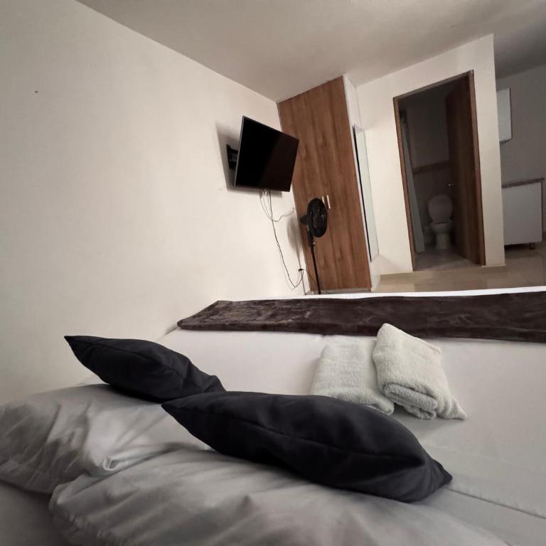 Hotel Torre Ejecutiva Pereira - Habitación Doble con baño privado - 13