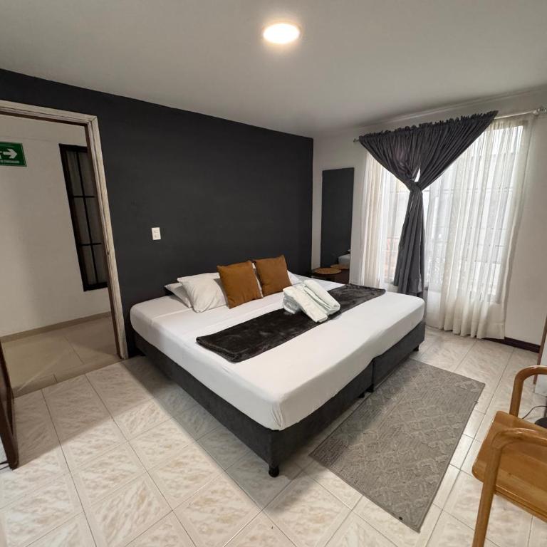 Hotel Torre Ejecutiva Pereira - Habitación Doble con baño privado - 1