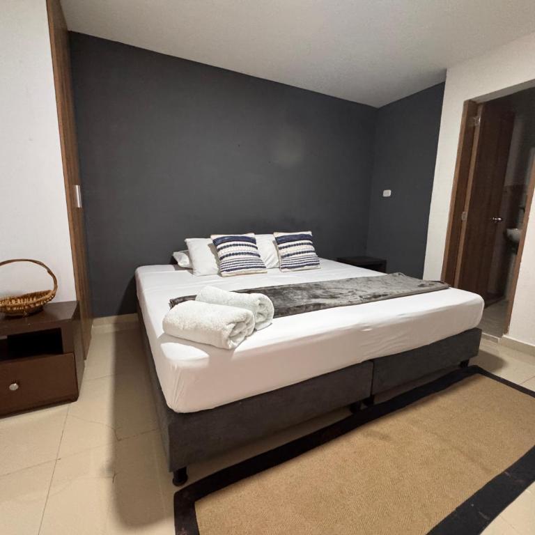 Hotel Torre Ejecutiva Pereira - Habitación Doble con baño privado - 21