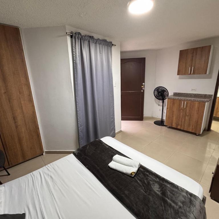 Hotel Torre Ejecutiva Pereira - Habitación Doble con baño privado - 22