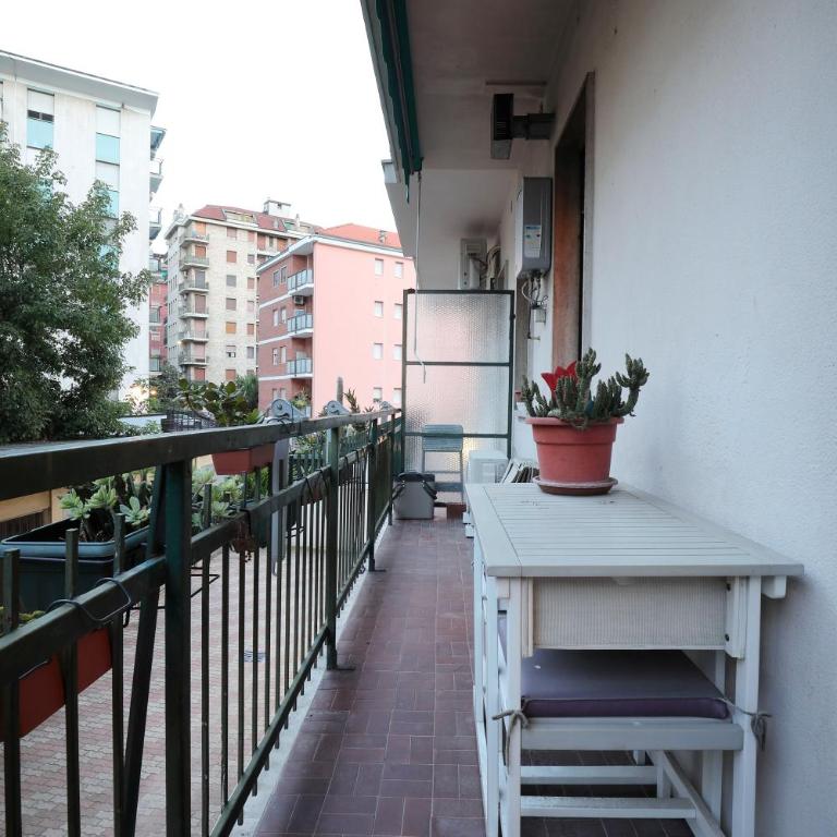 Monolocale Moderno con Balcone e Aria Condizionata - Monolocale Superior - 3