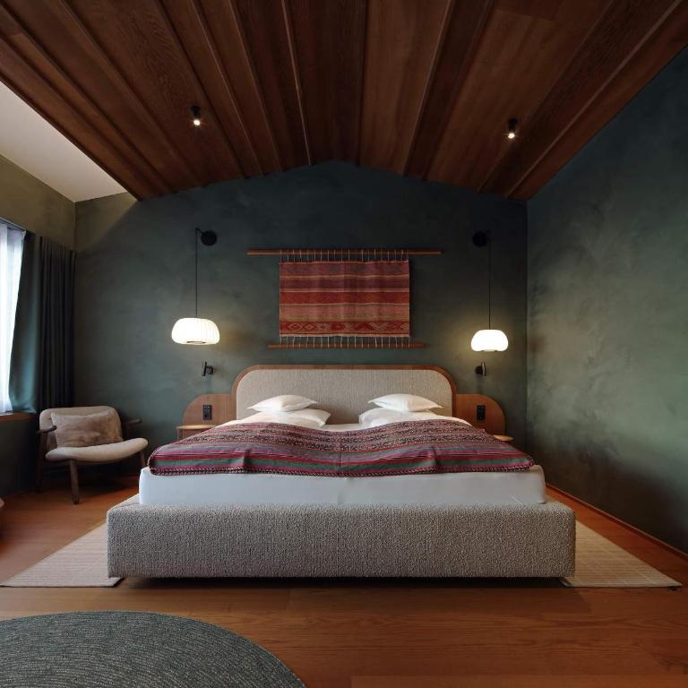 New Hotel Kristberg in Lech with SPA, outdoor pool and view - Standard Suite - 6