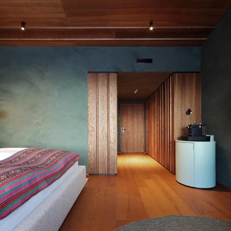 New Hotel Kristberg in Lech with SPA, outdoor pool and view - Standard Suite - 5