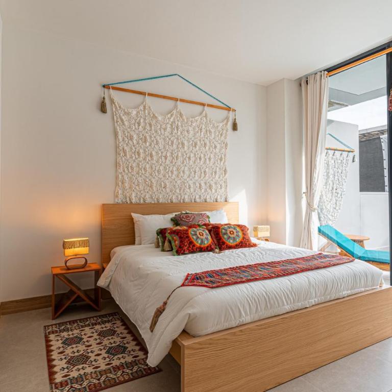 Bohemian 2BR - Morros Kai - Private pool & parking - Two-Bedroom Apartment with Private Pool - 24