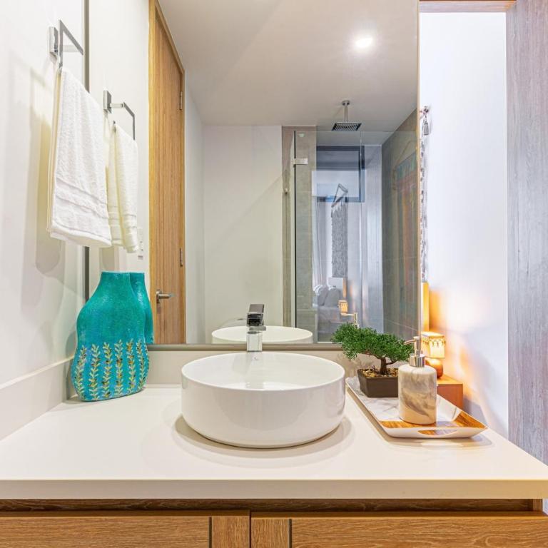 Bohemian 2BR - Morros Kai - Private pool & parking - Two-Bedroom Apartment with Private Pool - 12