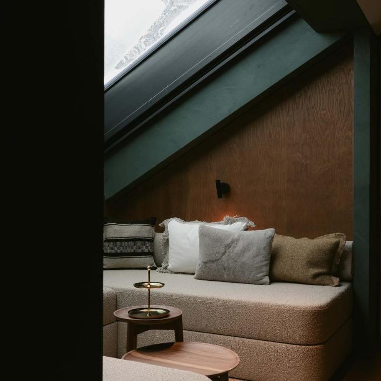 New Hotel Kristberg in Lech with SPA, outdoor pool and view - Executive Suite - 5