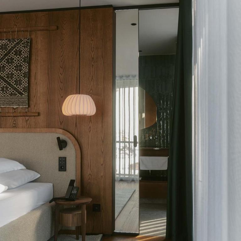 New Hotel Kristberg in Lech with SPA, outdoor pool and view - Deluxe Suite - 6