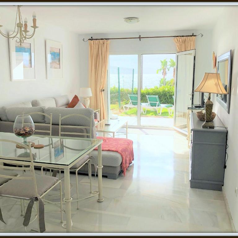 Mi Capricho, Ground Floor Apartments with private gardens - Apartamento con 3 dormitorios - Frente al océano - 22