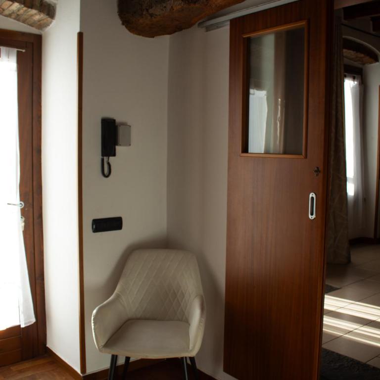 IRIS - Spaziosa Casa Indipendente - Appartamento con 3 Camere da Letto - 16
