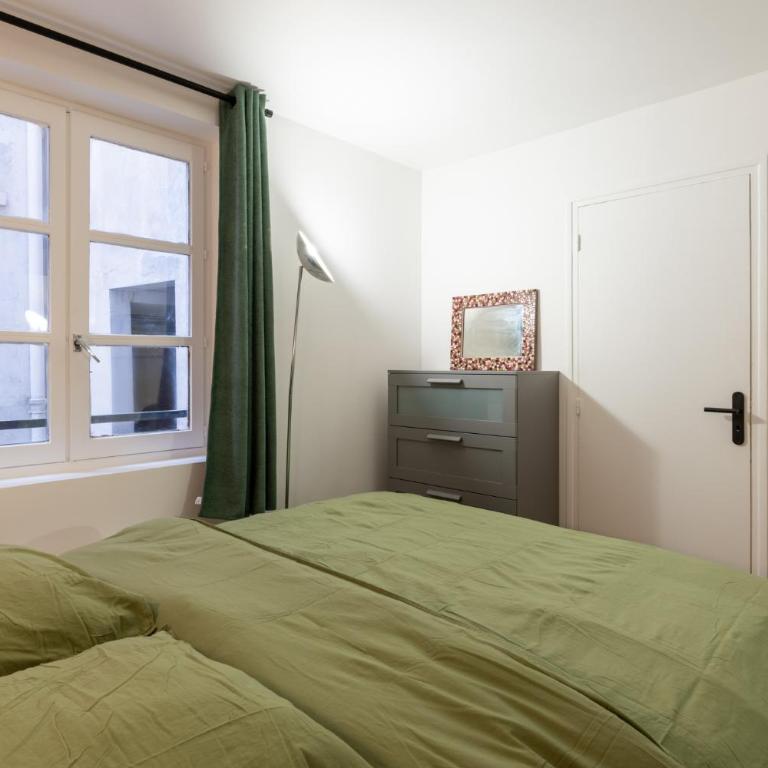 Bright Modern Vintage Renovated Flat In Le Marais - Apartment - 10