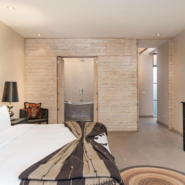 The Glasshouse, Contemporary 5BR Home with Pool & Rooftop - Casa de 5 dormitorios - 8