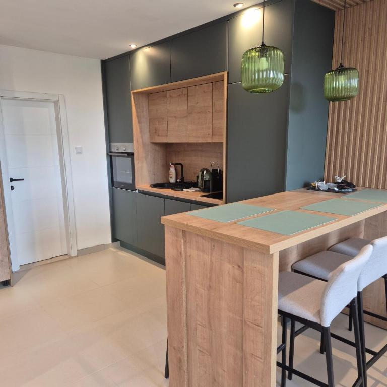 Guest House Damjana - Apartman s 1 Spavaćom Sobom i Balkonom - 3