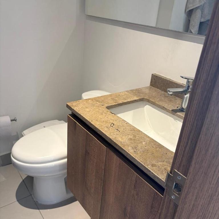 Beach Getaway Modern Apt, 1 Block from beach, Santa Marta - Apartamento de 1 dormitorio - 4