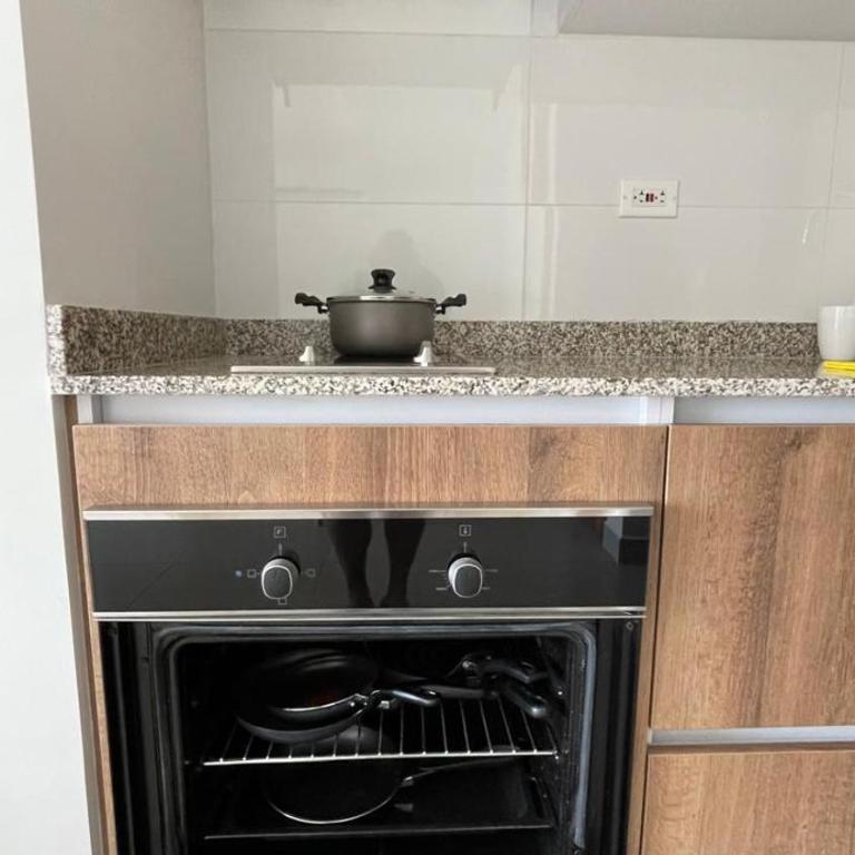 Beach Getaway Modern Apt, 1 Block from beach, Santa Marta - Apartamento de 1 dormitorio - 9