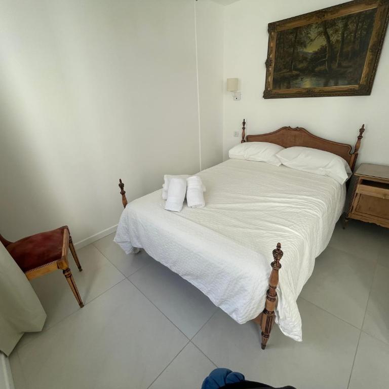 Mitre - One-Bedroom Apartment - 13