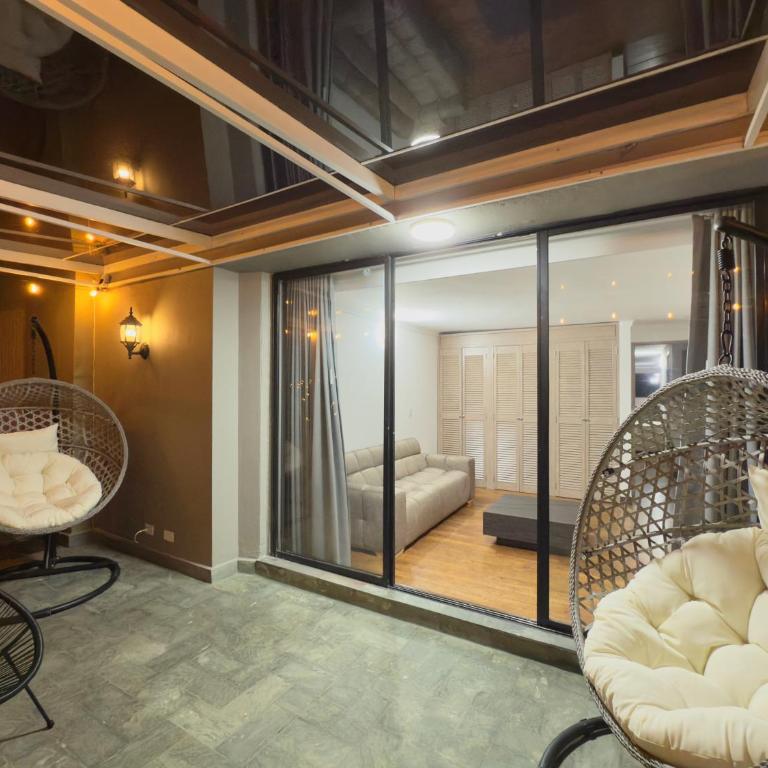 4BR 240 m² Fully Refurbished El Tesoro - Apartamento de 3 dormitorios - 95