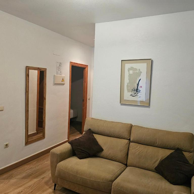 Vivienda turistica Rafael Terol - Three-Bedroom Apartment - 4