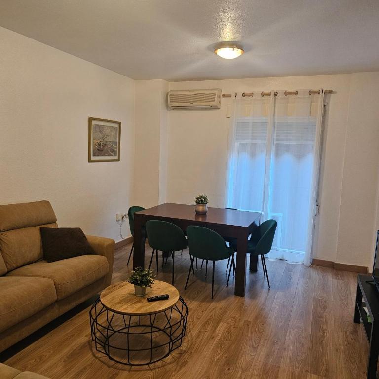 Vivienda turistica Rafael Terol - Three-Bedroom Apartment - 6