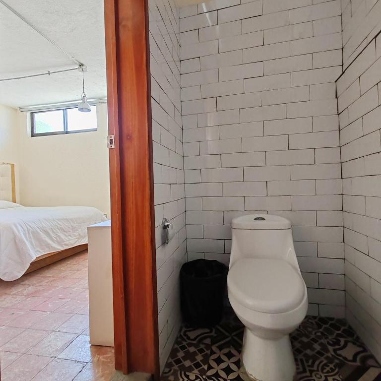 Hostalgia Casa Zul - Habitación Doble con baño privado - 2