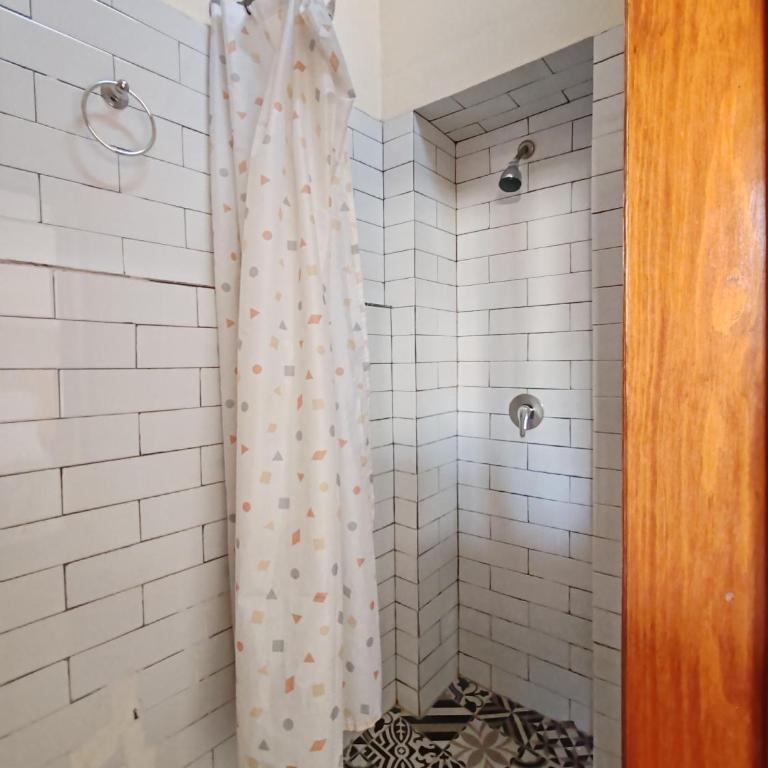 Hostalgia Casa Zul - Habitación Doble con baño privado - 3