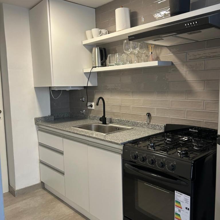 2 ambientes premium frente al Aldrey - Family Double Room - 11